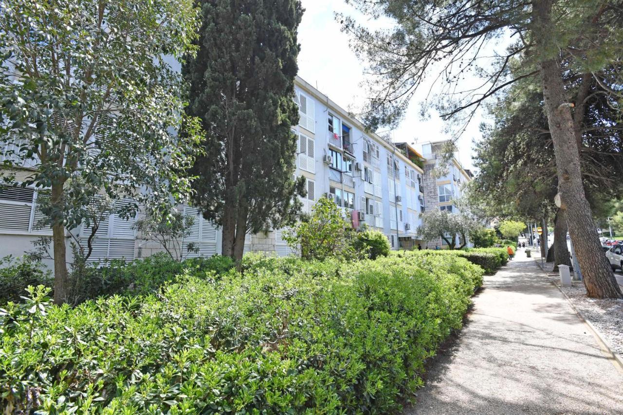 Demass Apartment - Cozy, Free Parking And Wifi Dubrovnik Bagian luar foto