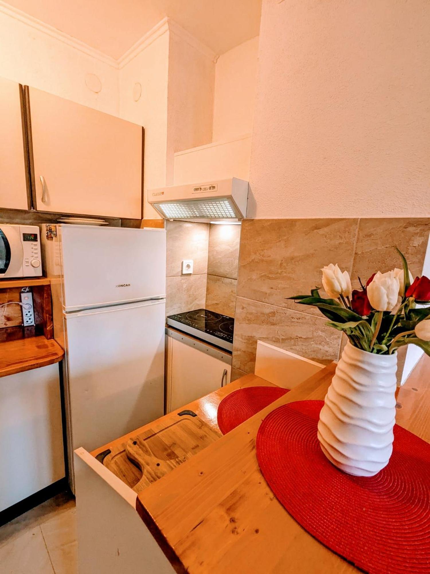Demass Apartment - Cozy, Free Parking And Wifi Dubrovnik Bagian luar foto